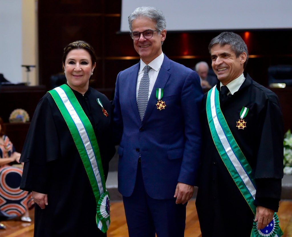 Presidente Desembargadora Ana Carolina Zaina, Luiz Antonio Abagge e Desembargador Luiz Alves.